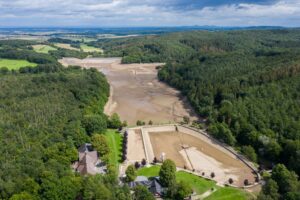 Steinbachtalsperre bei Kirchheim mit Waldschwimmbad